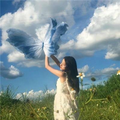 夜店实拍：老艺术家孙女晒豪宅名表，人设崩塌